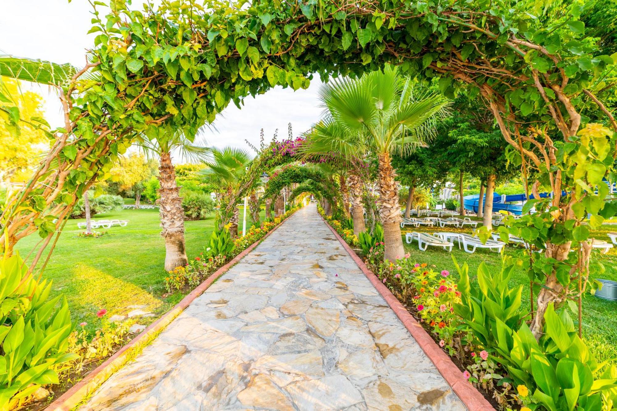 Queen'S Park Le Jardin Kemer Exterior photo